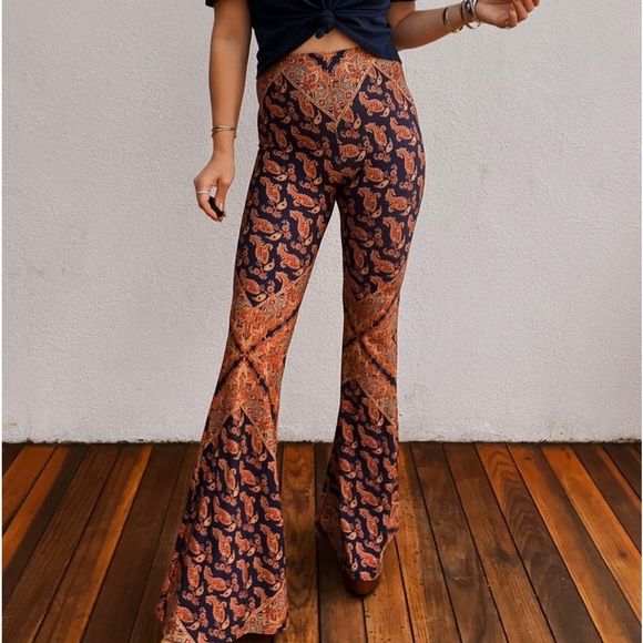 Novella Royale Bell Bottoms - Picture 7 of 15